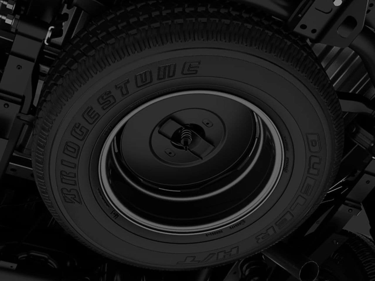 Rueda de repuesto completa con neumático para una Ford Ranger