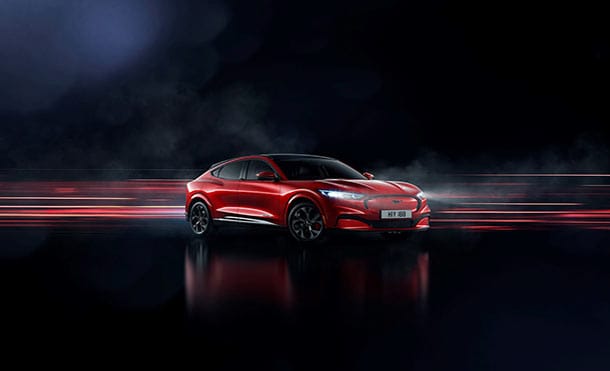 Ford Mustang Mach-E: la SUV totalmente eléctrica ofrece potencia, estilo y libertad para una nueva generación