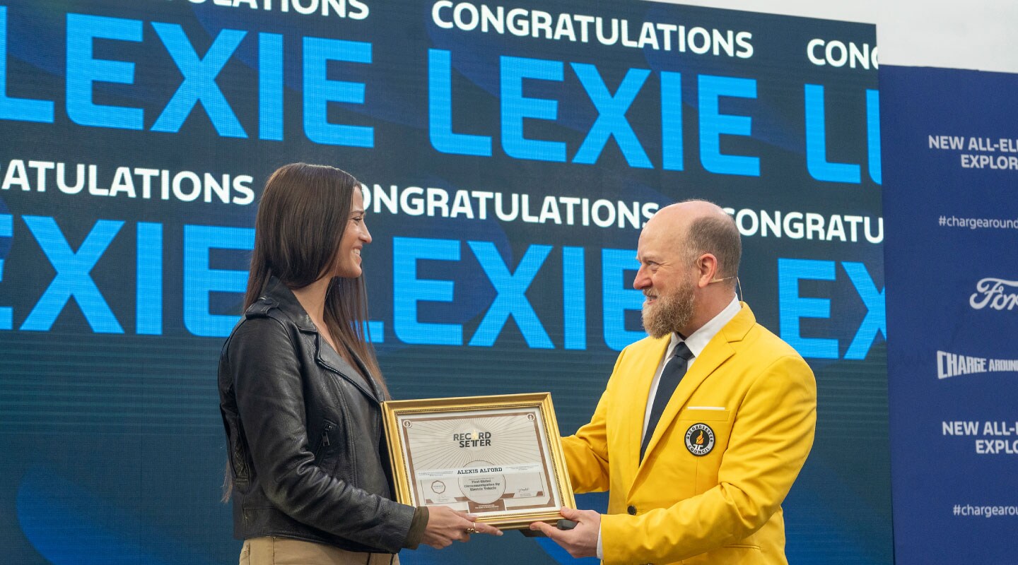 Lexie Alford batió un récord mundial con un Ford 100% eléctrico