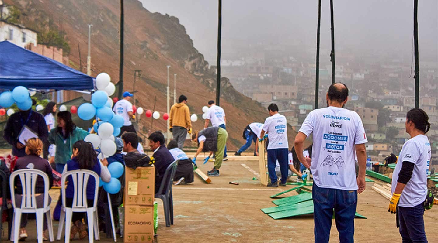 Ford Perú y TECHO unen esfuerzos para fomentar “Comunidades Seguras y Resilientes”