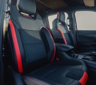 Explorá la galería - Ford Ranger Raptor parte interior delantera.