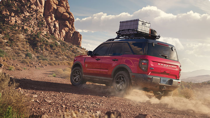 Ford Explorer en terreno sinuoso gracias al Terrain Management System