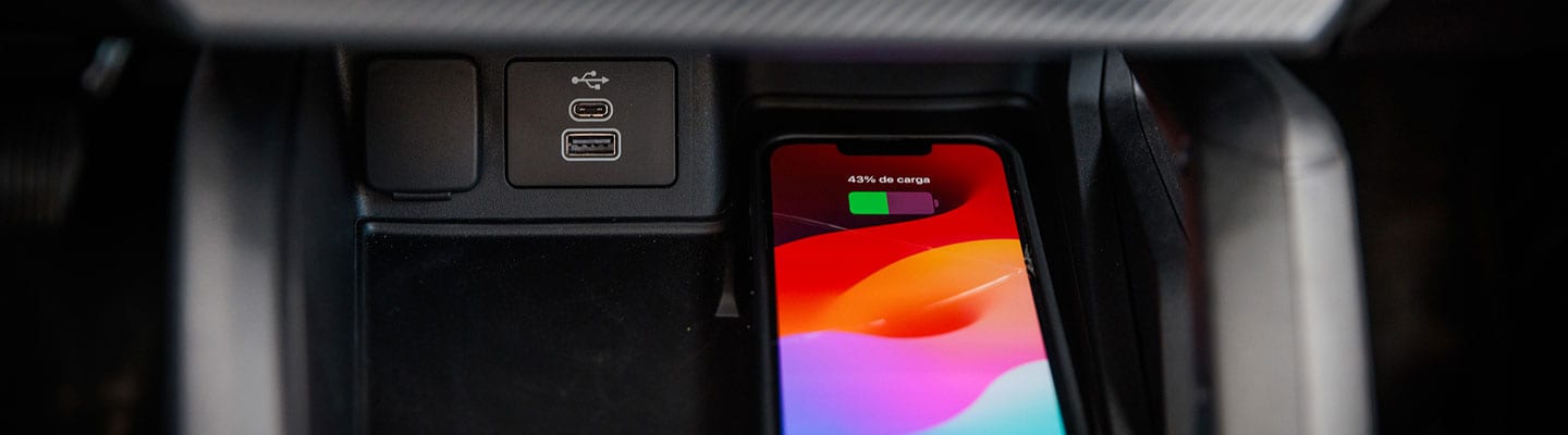 Ford Bronco Sport con sistema de carga inalámbrica para tu celular
