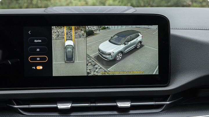 Pantalla multimedia de la Ford Territory con sistema de cámara 360° y vista 3D para estacionamiento.