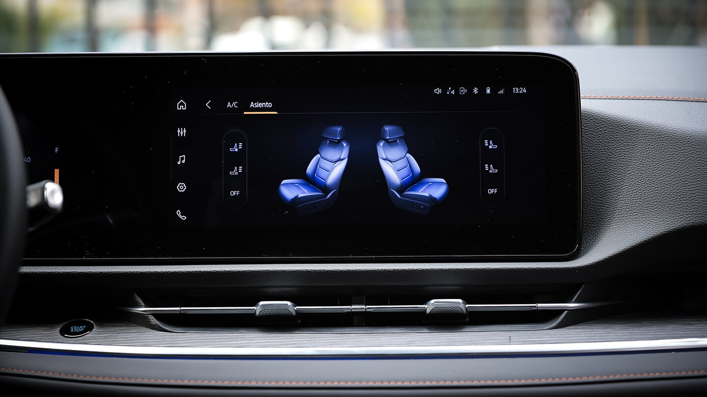 Asientos delanteros climatizados (Titanium)